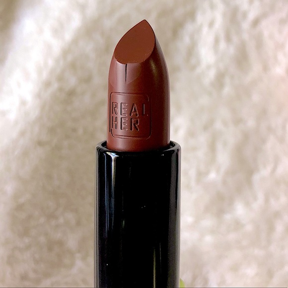RealHer Never Give Up Moisturizing Lipstick - Picture 6 of 6